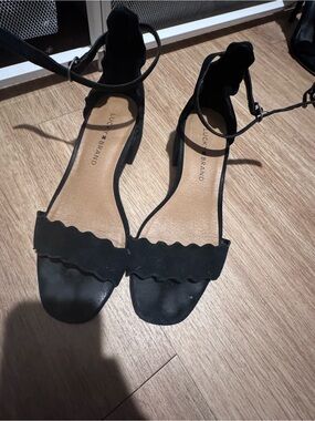 Lucky Brand Black Scalloped Ankle-Strap Sandals